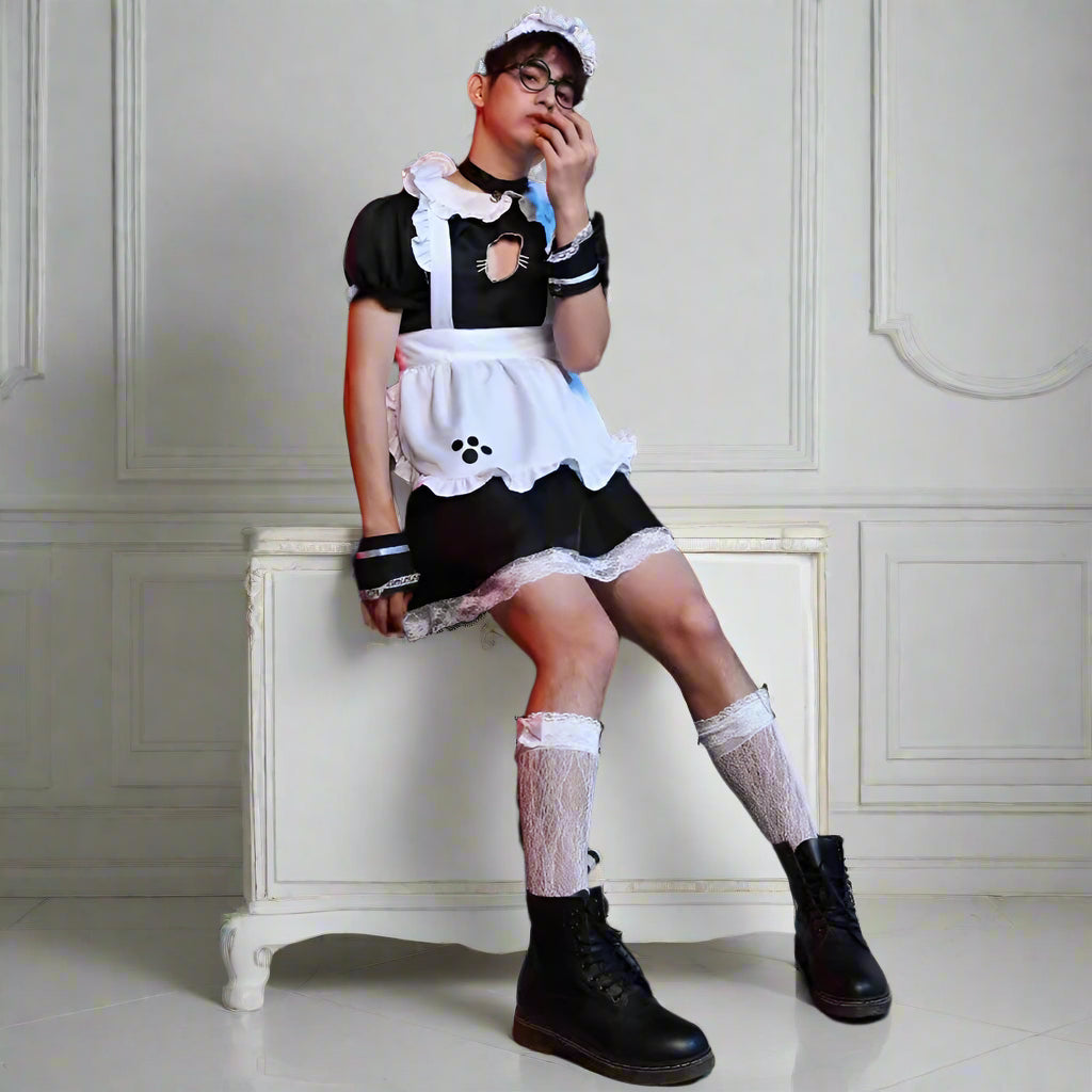 Costume d'homme mignon portant une tenue de femme de chambre Lolita Catgirl Sexy Fake Girl Cross Dressing avec de grandes photos dans des vêtements pour femmes Cosplay